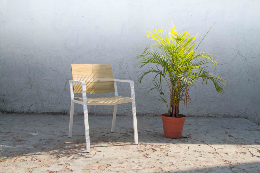 V Chair